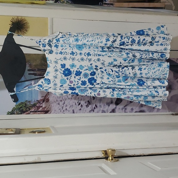 Aqua Women Floral Print Belted Dress - Picture 4 of 5